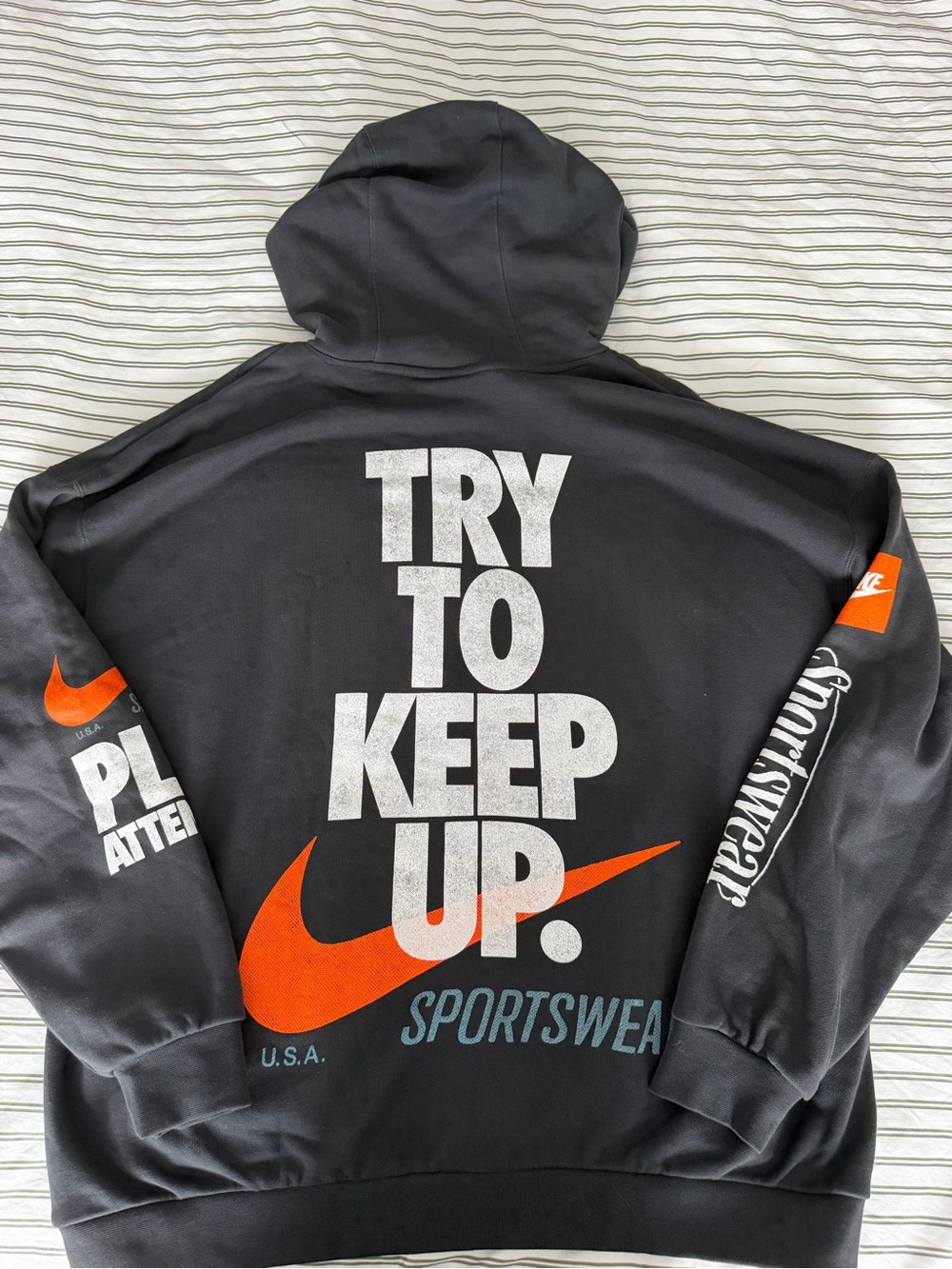 Nike Sportswear Graphic Oversized Hoodie Men’s Large NWT
